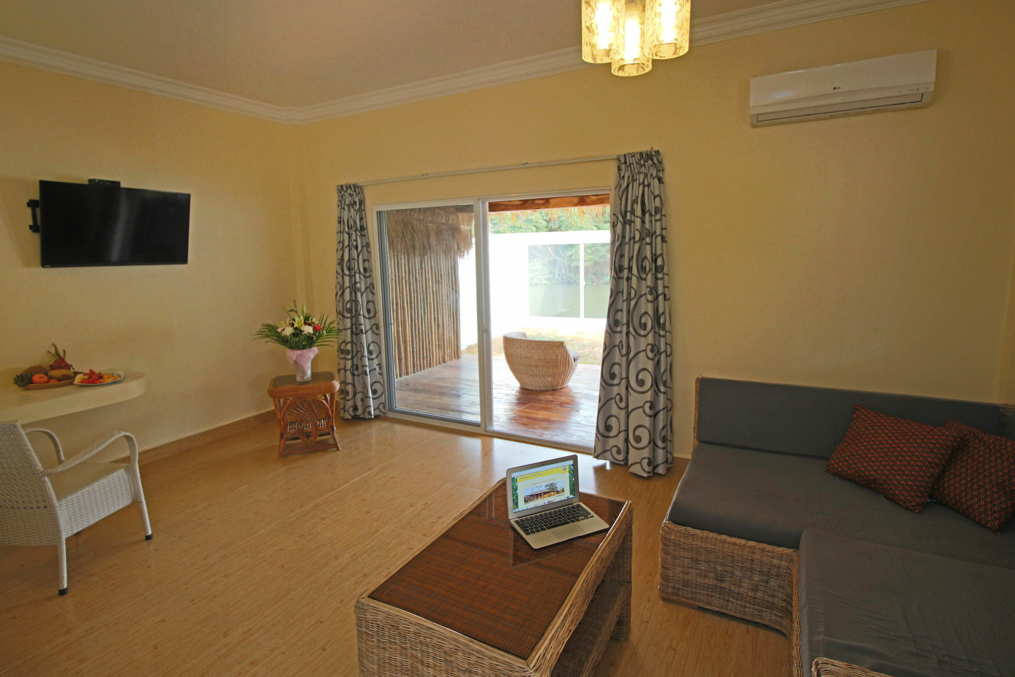 Sunset Lounge Sihanoukville Exterior foto