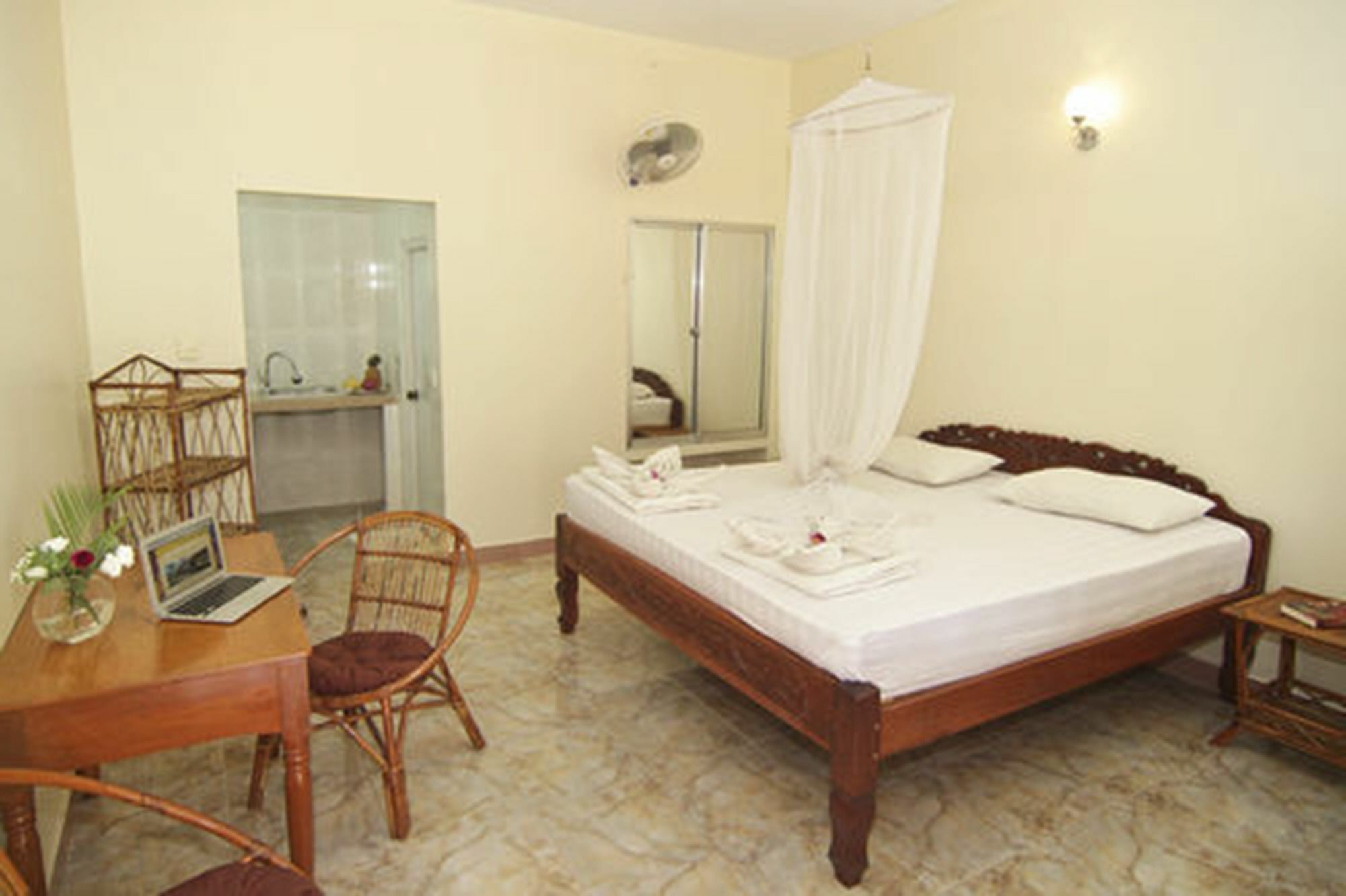 Sunset Lounge Sihanoukville Exterior foto